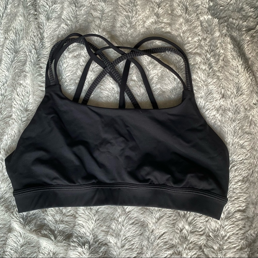 Lululemon sports bra